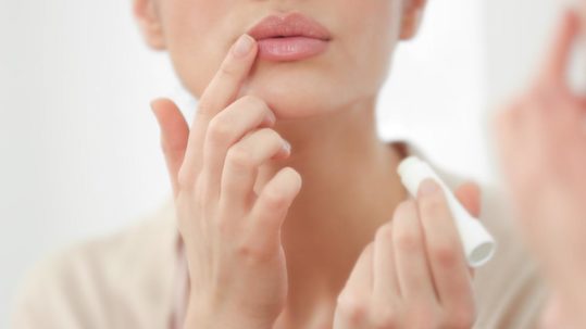 ¿Cómo son unos labios perfectos? Tratamientos con ácido hialurónico para un rostro hermoso y equilibrado